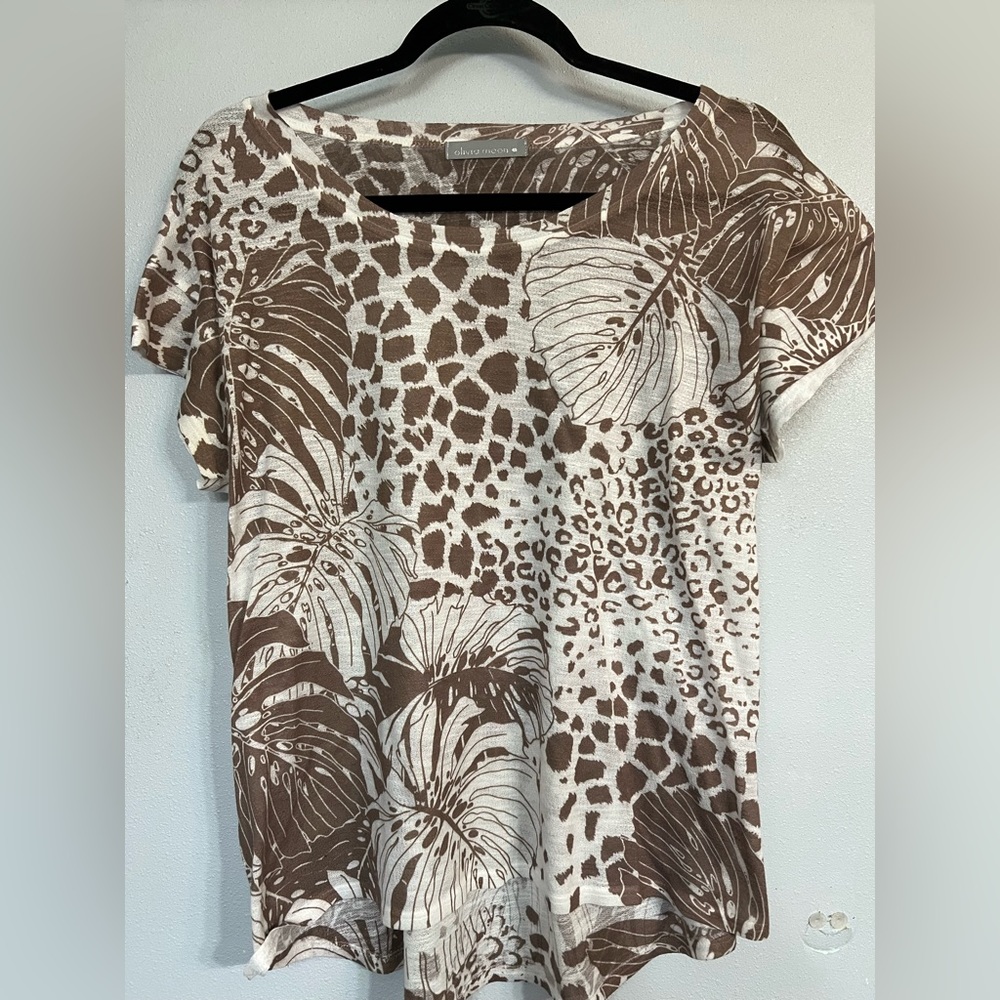Jungle print tan and white blouse